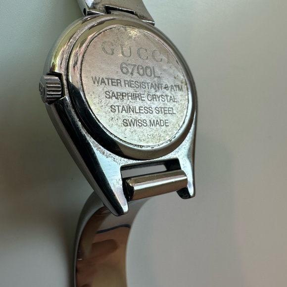 💎 Authentic Gucci Vintage 6700L 26mm Watch - Picture 6 of 13